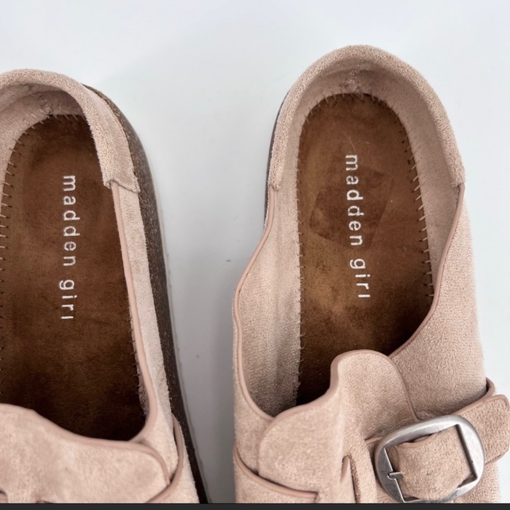 Madden Girl Paceyy Slip On Mule Light Tan Faux Suede Size 7